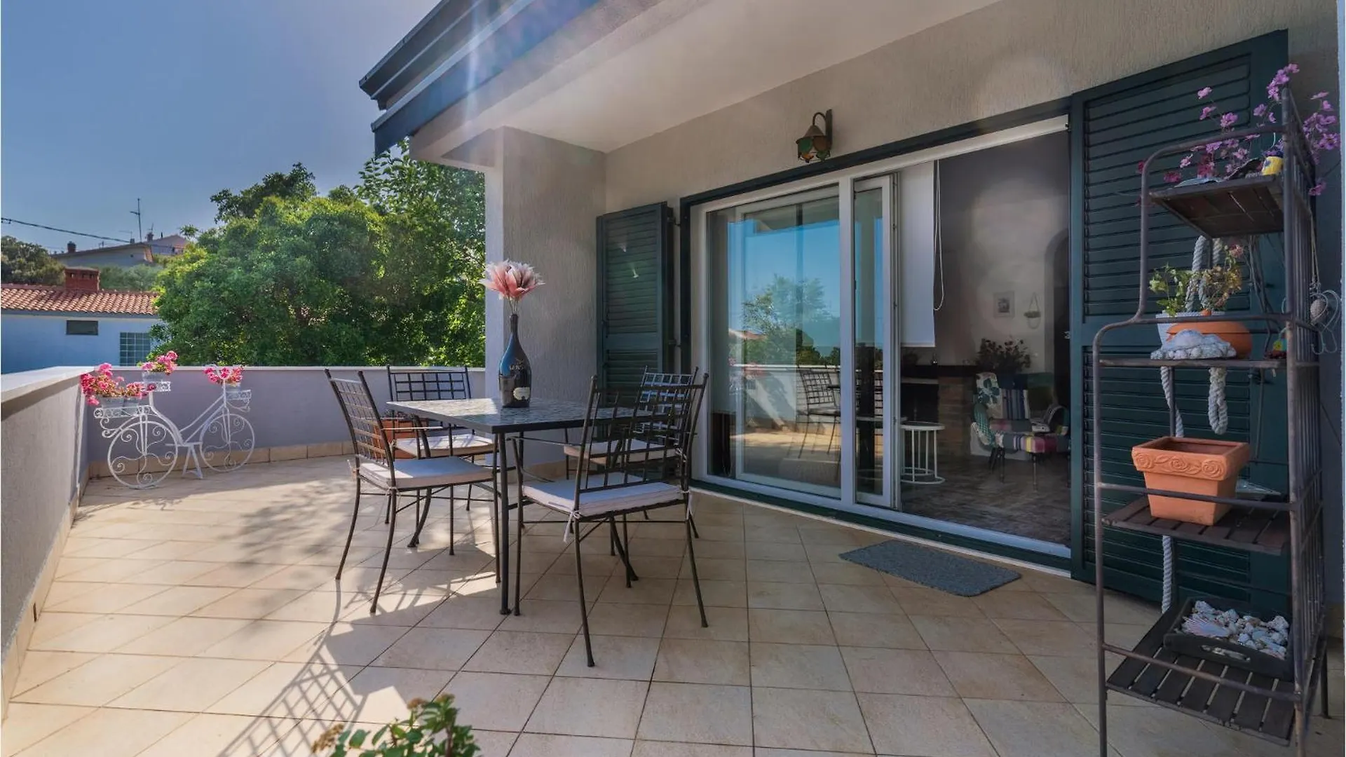 Holiday home Nice Home In Kornic With House Sea View